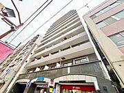 休日にショッピングを愉しんだり、美味しいものを食べたり、そんな彩りある暮らしが享受できる立地です。