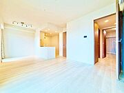 洗練されたデザインと機能性が織りなすこだわりの住空間。ゆったりとした時間をお過ごしください。