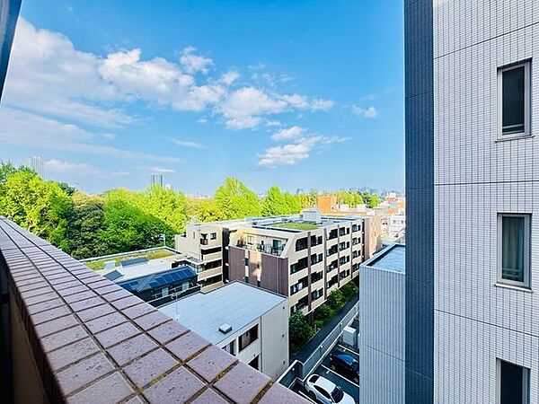 バルコニーを拡大表示