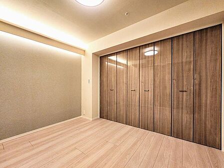 アクセントクロスを使ったスタイリッシュで落ち着いたインテリアです。