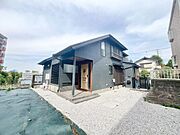 穏やかな住環境と充実の生活利便性を備えたこの地で誇りに思える住まいを実現。