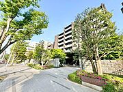 洗練されたデザインと機能性が織りなすこだわりの住空間。ゆったりとした時間をお過ごしください。