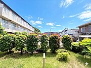 開放感豊かな景色が広がり、四季を通して、さわやかな暮らしが叶う住まいへ。（空の加工を生成AIで行っています）