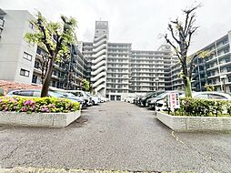 敷地内駐車場。