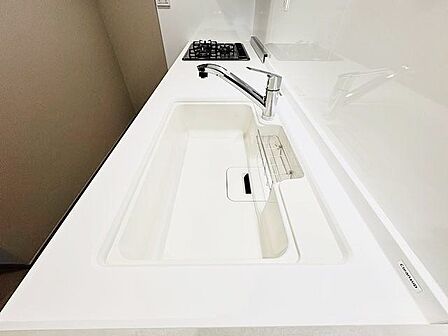 毎日をもっと軽やかに、キッチンワークをもっと効率的に。使いこなす楽しみも教えてくれるキッチンです。