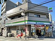 ファミリーマート四谷若葉店 110m