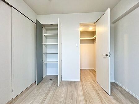 一日の中で多くの時間を過すことになる住まいだからこそ、いつも穏やかな空間であるように心掛けています。