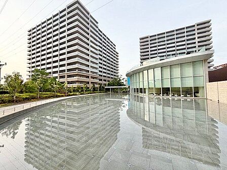 おしゃれな雰囲気や自然の潤い、親しみやすさといった個性を、街に新たな価値をもたらし続けてくれます。