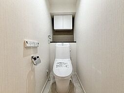 シャープでシンプルなデザイン。落ち着いた雰囲気のリラックス空間です。