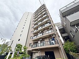 洗練されたデザインと機能性が織りなすこだわりの住空間。ゆったりとした時間をお過ごしください。