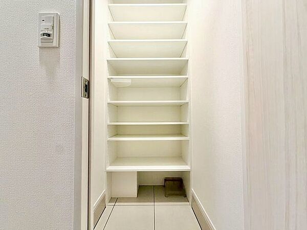 収納