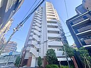 都心の賑わいと自然の潤いを享受できる暮らしやすいロケーション。人生を楽しむための住まいに。