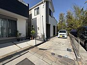カースペース2台分あり（車種による）。