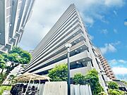 快適な暮らしを実現するアクセス良好な好立地。日々の暮らしが充実する利便性の高い住環境です。（空の加工を生成AIで行っています）