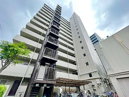 時の流れと共に魅力が深まった外観は、やすらぎ感と上質感を演出します。