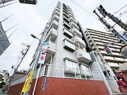 時代と共に変わりゆく街並みと、住む人の変わらない思いを融合。いつまでも誇りに思える住まいへ。