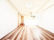 豊かな居住性と、クオリティが見事に調和した住空間は、住まうことの喜びを感じさせてくれます。