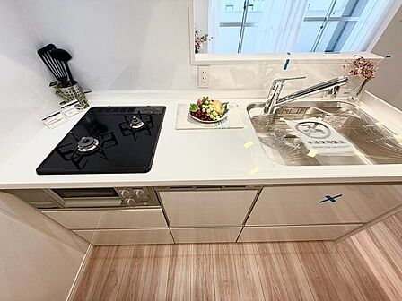 調理動線を考慮したシステムキッチンで、快適にお料理ができます。