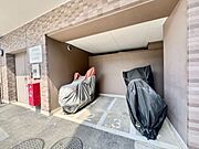 敷地内バイク置き場