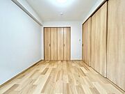 木のぬくもりを感じられる穏やかな空間。静かな環境でリラックスタイムを。