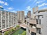 その他：さまざまな表情の景色を眺めながら、くつろぎのひと時をお過ごし頂けます。（空の加工を生成AIで行っています）