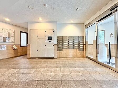 帰宅されるご家族や、訪れる方を優しく迎える・安らぎに満ちた生活空間を予感させてくれます。