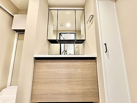 一日の始まりと終わりを心地よく演出してくれる、多彩な機能が備えられたパウダールーム。
