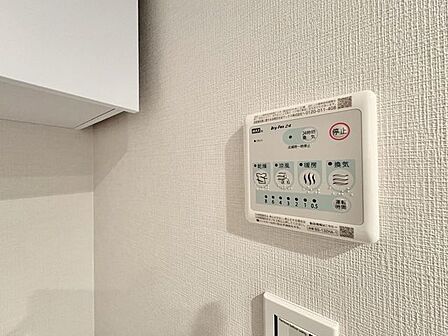 乾燥・暖房・換気といった一年中さまざまなシーンで活躍する浴室乾燥機。