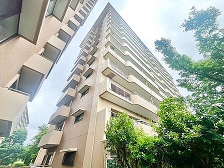 住む人がいつまでも心地良さを感じ続けられる多様な住空間を創造します。
