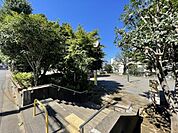 中野区立中央西公園 650m
