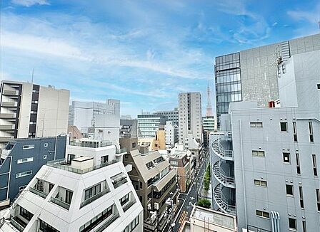 開放感のある眺望。開けた視界がどこまでも広がります。(空の加工を生成AIで行っています)