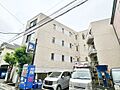 流行に左右され...