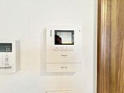 「見える安心」をカタチにしました。誰が来てもわかる様にモニター付きインターホンを設置。