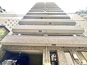 明るさとぬくもりを感じる、落ち着いた佇まい。ずっと色あせない、愛情の持てる外観。