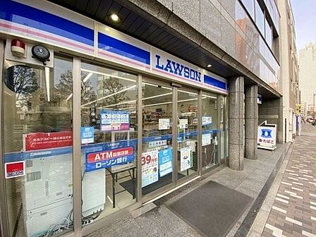 ローソン築地六丁目店 190m