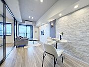 美しい住まいへとリノベーション。随所にこだわりを感じる内装です。