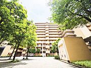 帰宅されるご家族や、訪れる方を優しく迎える・安らぎに満ちた生活空間を予感させてくれます。