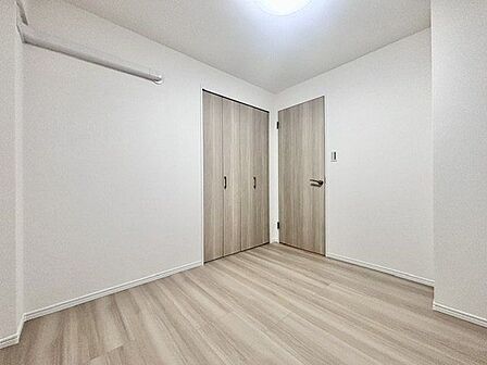 シンプル・イズ・ベストが基本。プレーンな空間を自分好みに。いつまでも快適に暮せる住まいへ。