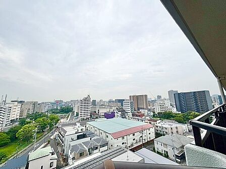 ずっと太陽を感じる事ができるのは、遮るものが視界に無いから。開けた視界が広がります。