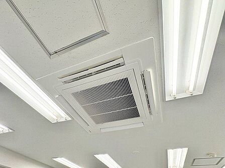 ビルトインエアコン有!暑い夏も寒い冬も快適に過ごせます。