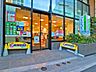 周辺：ファミリーマート渋谷警察東店 450m