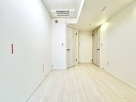 シンプル・イズ・ベストが基本。プレーンな空間を自分好みに。いつまでも快適に暮せる住まいへ。