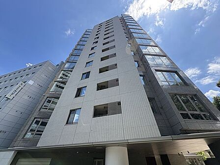 都心部の多彩な生活利便性を享受できる立地。充実のアーバンライフを愉しめます。