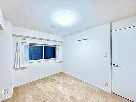 過ぎ行く時間をゆったりと感じることができる落ち着いたお部屋。