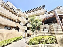 高い利便性を享受しながらも豊かな緑に彩られた住環境。やすらぎの暮らしを叶えます。
