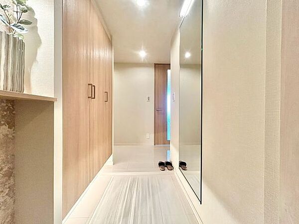 玄関を拡大表示