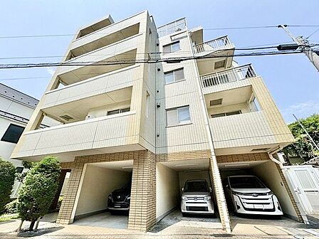 おしゃれな雰囲気や自然の潤い、親しみやすさといった個性を、街に新たな価値をもたらし続けてくれます。