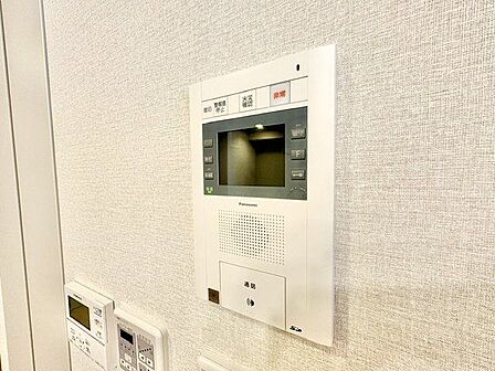 「見える安心」をカタチにしました。誰が来てもわかる様にモニター付きインターホンを設置。