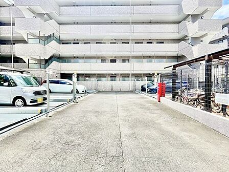 敷地内駐車場