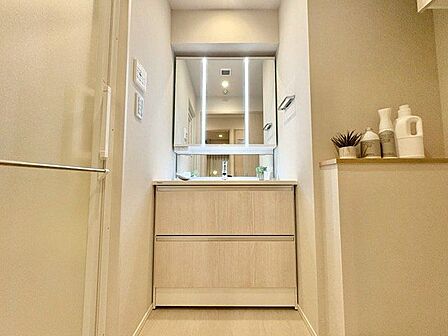 一日の始まりと終わりを心地よく演出してくれる、多彩な機能が備えられたパウダールーム。
